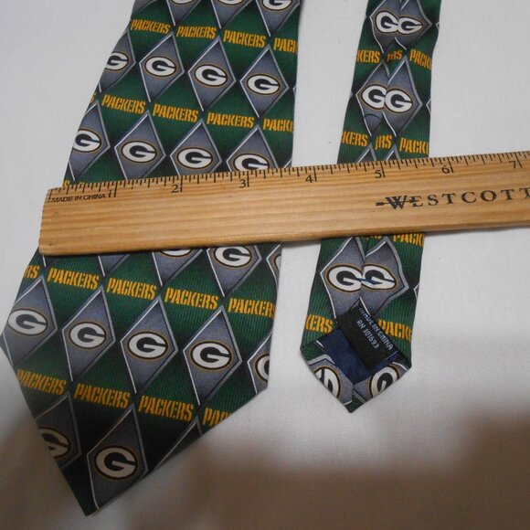 NFL Brand Greenbay Packers 100% silk Necktie Nice stocking stuffer ππ - Picture 3 of 8